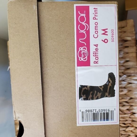 Camo Waterproof Rain Boots - Picture 2 of 15